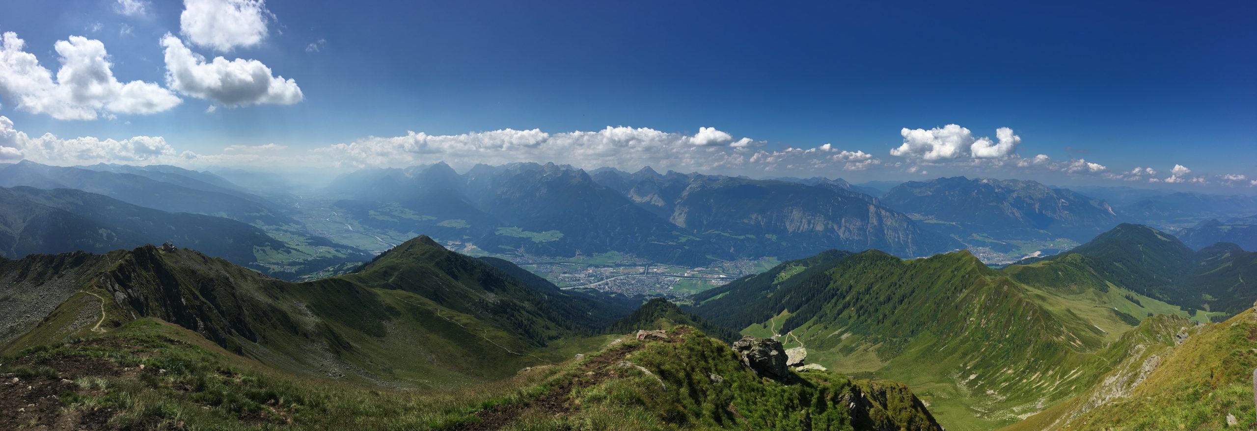 Panoramabild von Kapelle überhalb der Kellerjochhütte